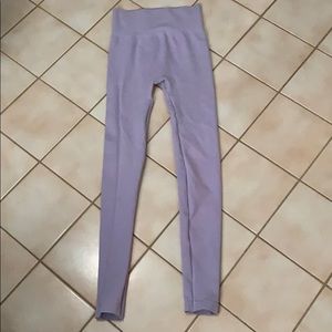 Light purple leggings